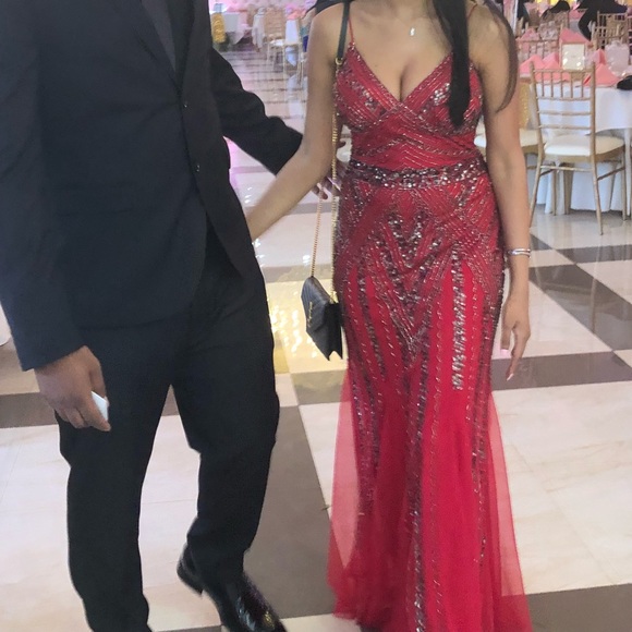 Red marina beaded gown/dress/prom - Picture 2 of 4